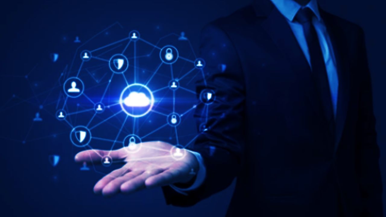 Why Strong Workplace Communication Matters More in Hybrid Teams